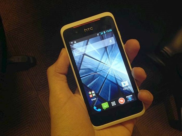 Photo : HTC Desire 210 Dual SIM hands on