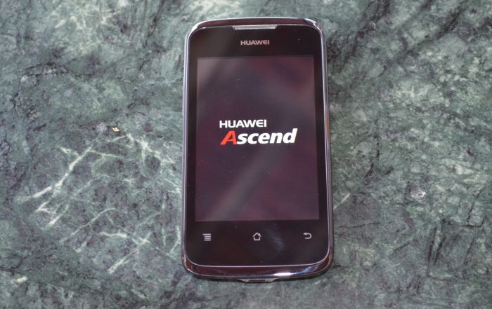 Huawei Ascend G300 and Y200 hands on