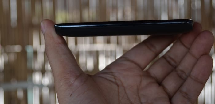 Huawei Ascend Y200 is just 11.7mm thick.