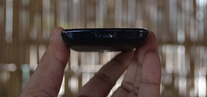 Huawei Ascend Y200 has the power/USB slot at its bottom panel.