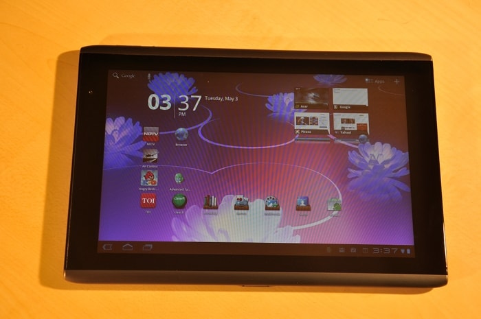 With Android Honeycomb, Google has introduced a brand new tablet centric interface that utilizes the extra real estate available on the bigger screen more efficiently. But the interface is still a bit buggy, and needs ironing out. (Photo : Harshit Walia)