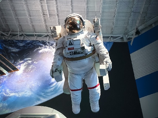 Photo : चंद्रमा, मंगल या स्‍पेस स्‍टेशन में हो जाए अंतरिक्ष यात्री की मौत, तो क्‍या होगा बॉडी का? जानें