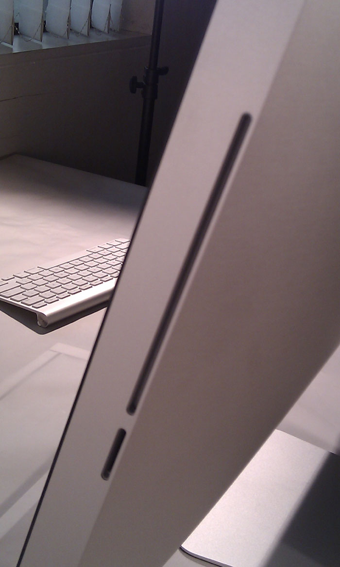 The side of the device boasts of a SD card slot along with a slot loading CD/DVD Drive. (Photo: Sameer Mitha)