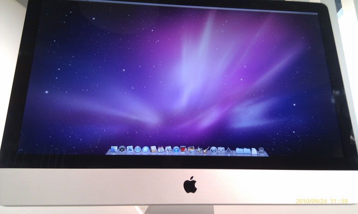 The display of the iMac goes well beyond High Definition with 2560-by-1440 resolution. (Photo: Sameer Mitha)