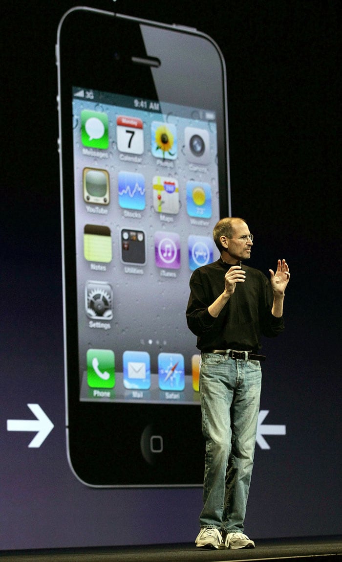 The iPhone 4 will ship with bigger batteries and better battery life. Seven hours 3G talk, 6 hours 3G browsing, 10 hours WiFi browsing, 10 hours music, 40 hours of music, and 300 hours of standby. (Photo: AFP)