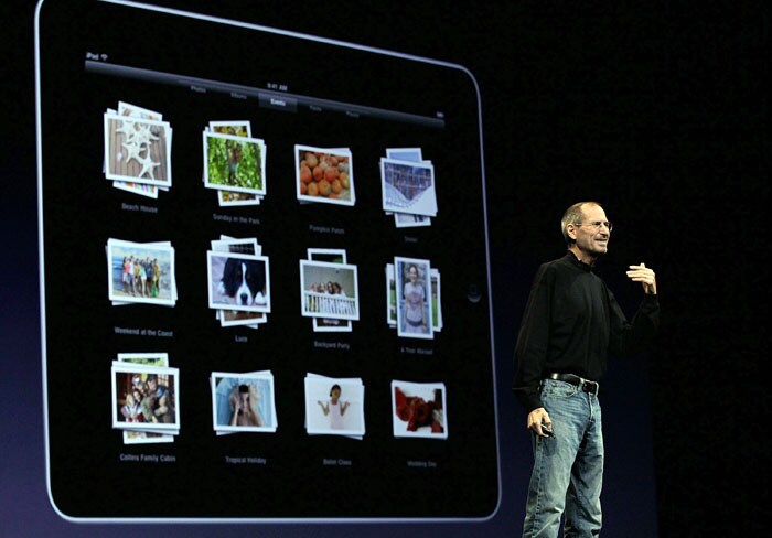 Besides a unified inbox and threading in Mail, deeper enterprise support, and tons of new features, iPhone 4 users can also look forward to a third search option besides Yahoo! and Google. Bing! from rival Microsoft Corporation makes its first appearance on the iPhone platform. Jobs even took the time to congratulate Microsoft for the effort: "Microsoft has done a really nice job on this, it's an HTML5 presentation, it's great." (Photo: AFP)