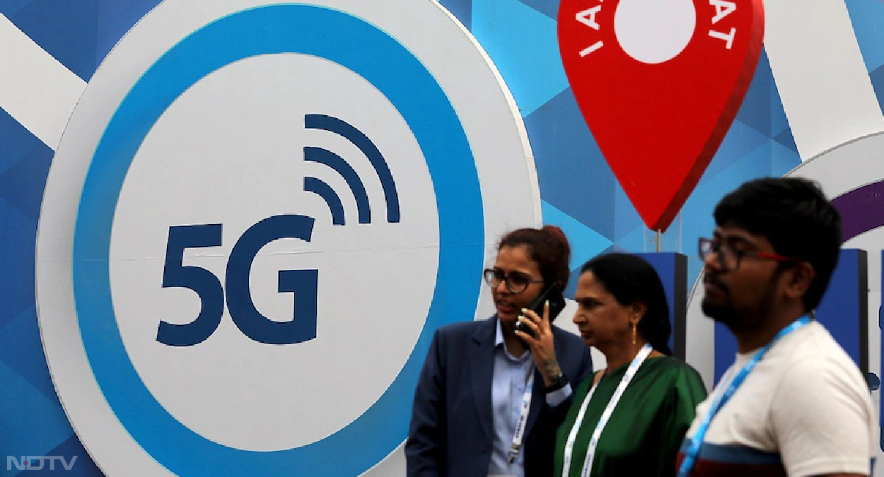 रिलायंस जियो ने दावा किया कि जियो किसी भी नए शहर में तभी ट्रू5G का रोलआउट करता है जब वहां पर्याप्त रूप से 5G का कवरेज मिलने लगता है। कंपनी का कहना है कि उसके लाखों यूजर्स जियो ट्रू5G का इस्तेमाल कर रहे हैं और ग्राहकों के फीडबैक के आधार पर कंपनी दुनिया का सबसे बेहतरीन 5G नेटवर्क खड़ा करने की कोशिश कर रही है।