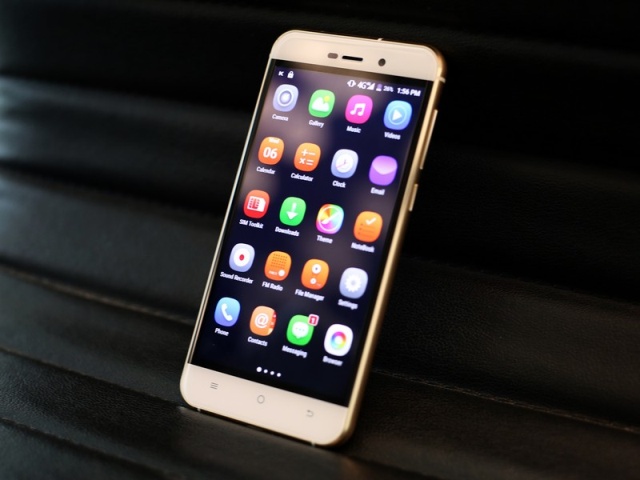 Karbonn Quattro L52 VR