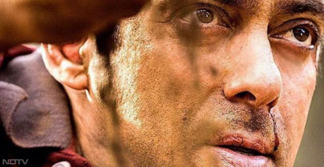 सलमान खान की सुल्‍तान (Sultan) रिलीज हुई थी साल 2016 में। इस फ‍िल्‍म ने पहले दिन 36.54 करोड़ रुपये का कारोबार किया था। फ‍िल्‍म का निर्देशन किया था अली अब्बास जफर ने। यशराज फिल्म्स ने इसका निर्माण किया था। लीड रोल में सलमान के साथ नजर आई थीं अनुष्‍का शर्मा। कहा जाता है कि फ‍िल्‍म ने दुनियाभर में 623.33 करोड़ रुपये की कमाई की थी।