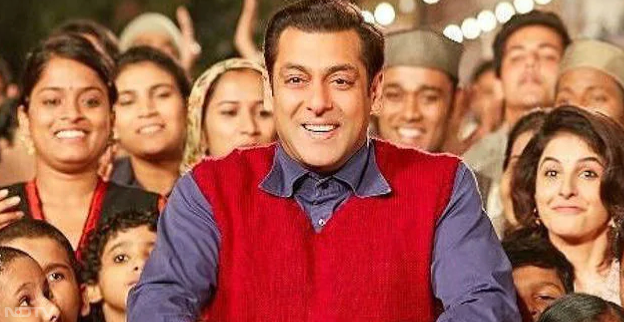 साल 2017 में ईद के मौके पर सलमान खान की फ‍िल्‍म ट्यूबलाइट रिलीज हुई थी। सलमान खान के साथ इस फ‍िल्‍म में उनके भाई सोहेल खान भी थे। फ‍िल्‍म ने पहले दिन भारत में 21.15 करोड़ रुपये की कमाई की थी। 100 करोड़ के बजट वाली ट्यूबलाइट बॉक्‍स ऑफ‍िस पर कोई बड़ा धमाल नहीं कर पाई थी। फ‍िर भी इसने 200 करोड़ रुपये से ऊपर कारोबार किया था।
