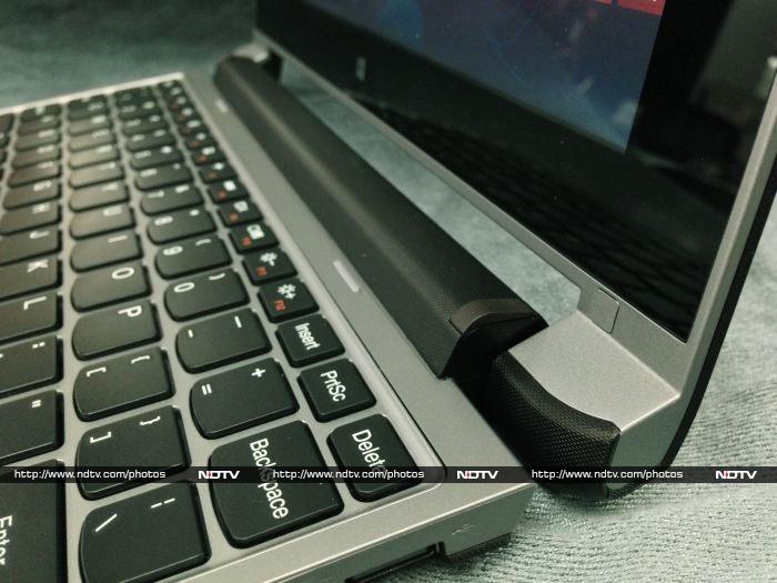 The Lenovo IdeaPad Flex 10 is designed so that its hinge can rotate 300 degrees, so the touchscreen can be used more easily.