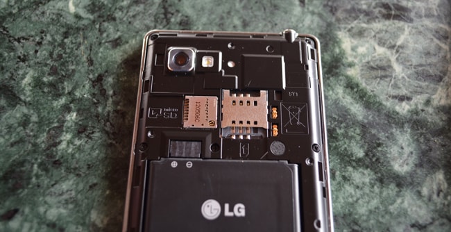 The smartphone uses the normal SIM card unlike other flagship devices of the year, which use Micro-SIM cards.