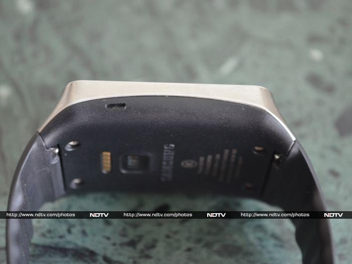 The Samsung Gear Live too comes with a proprietary charging connector at the bottom.