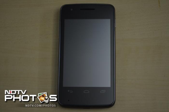 The Aurus 2 sports a 3.5-inch screen, features a 3.2-megapixel rear camera and a VGA front facing camera, runs Android 4.1 Jelly Bean.<br /> 
Launch Price: Rs. 6,490.<br /> 	
<a href="http://gadgets.ndtv.com/mobiles/news/idea-launches-aurus-2-dual-sim-smartphone-with-jelly-bean-for-rs-6490-356111#;">Read more</a>