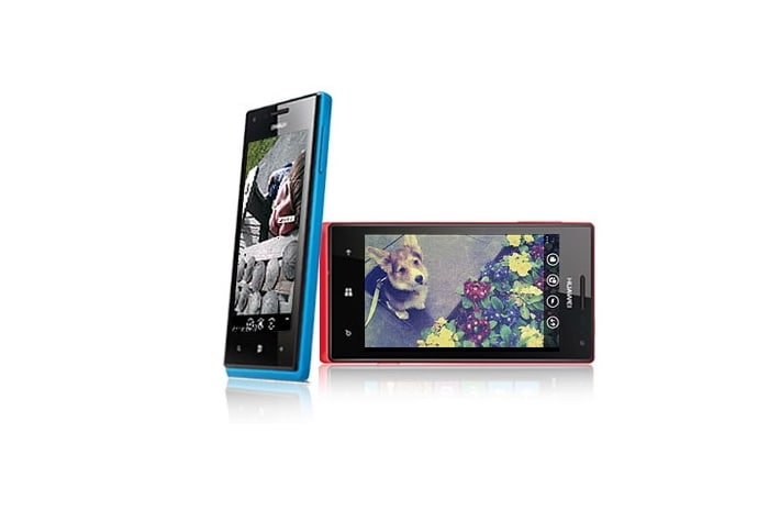 The <a href="http://gadgets.ndtv.com/huawei-ascend-w1-77">Ascend W1</a>, is a Windows Phone 8 device and features a 4-inch LCD display.<br />
<a href="http://gadgets.ndtv.com/mobiles/news/huawei-ascend-d2-and-ascend-w1-listed-as-upcoming-on-the-companys-india-website-402449">Read more</a>