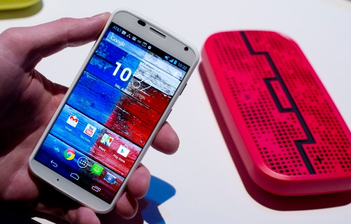 The <a href="http://gadgets.ndtv.com/motorola-moto-x-960">Moto X</a> looks much like other smartphones, with a 4.7-inch touch screen. It comes with a no-frills implementation of Google's Android operating system.<br /> 
<a href="http://gadgets.ndtv.com/mobiles/news/google-unveils-moto-x-a-customisable-android-smartphone-400213">Read more</a>