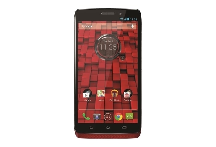 <a href="http://gadgets.ndtv.com/motorola-droid-ultra-945">Motorola Droid Ultra</a> is said to be the flagship device and comes with a sleek 7.18mm thick chassis. It sports a 5-inch Super AMOLED display.<br />
 
<a href="http://gadgets.ndtv.com/mobiles/news/motorola-droid-ultra-droid-mini-and-droid-maxx-smartphones-launched-in-the-us-396347">Read more</a>