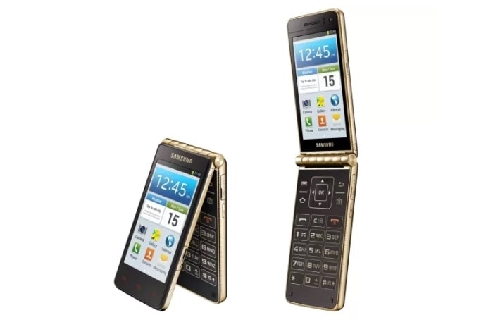 The <a href="http://gadgets.ndtv.com/samsung-galaxy-golden-988">Samsung Galaxy Golden</a> sports two 3.7-inch Super AMOLED displays, on the inside and the outside of the top-half.<br />

<a href="http://gadgets.ndtv.com/mobiles/news/samsung-galaxy-golden-android-flip-phone-launched-in-india-at-rs-51900-438434">Read more</a>