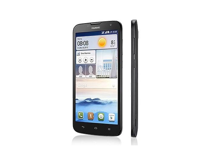 <a href="http://gadgets.ndtv.com/huawei-ascend-g730-1573">Huawei Ascend G730</a> sports a 5.5-inch screen with qHD (540x960 pixels) resolution.
<br /> 
<a href="http://gadgets.ndtv.com/mobiles/news/huawei-ascend-g730-and-ascend-y600-phablets-launched-in-india-515847">Read more</a>
