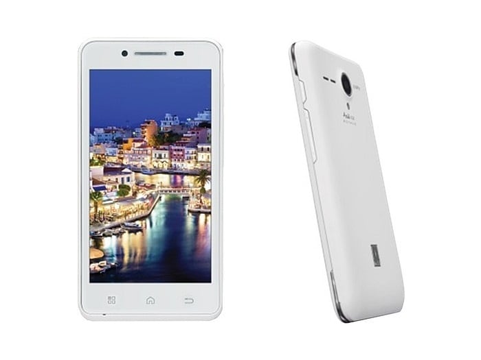 <a href="http://gadgets.ndtv.com/iball-andi-4-5d-royale-1565">iBall Andi 4.5D Royale</a> features a quad-core CPU and a 4.5-inch qHD display.
<br />
<a href="http://gadgets.ndtv.com/mobiles/news/iball-andi-45d-royale-with-3g-support-available-online-at-rs-8499-515079">Read more</a>