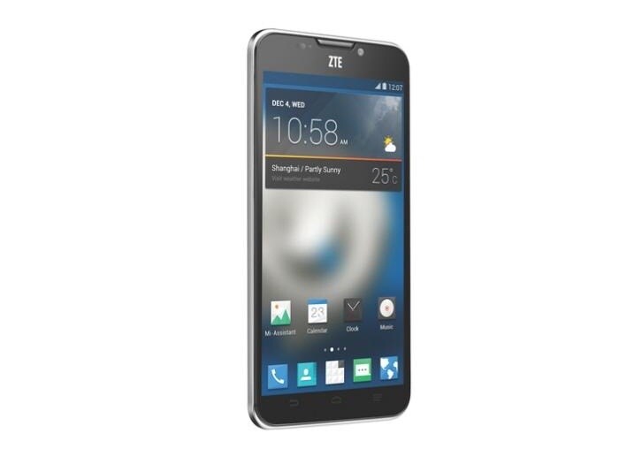 <a href="http://gadgets.ndtv.com/zte-grand-s-ii-1203">ZTE Grand S II</a> features a 3GB of RAM and comes with 32GB inbuilt storage.
<br />

<a href="http://gadgets.ndtv.com/mobiles/news/zte-grand-s-ii-with-55-inch-full-hd-display-snapdragon-800-launched-503616">Read more</a>