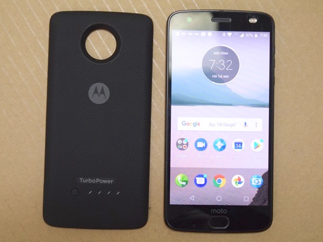 Moto Z2 Force