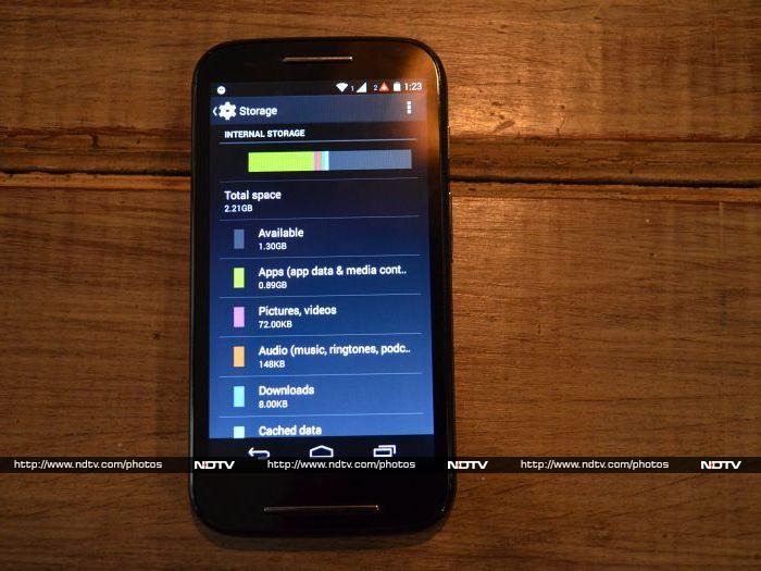 The <a href="http://gadgets.ndtv.com/motorola-moto-e-1595">Moto E</a> comes with 4GB of inbuilt storage, out of which about 2GB is user-accessible and supports microSD cards up to 32GB in capacity. This essentially removes the biggest qualm users had with the Moto G.
<br />
