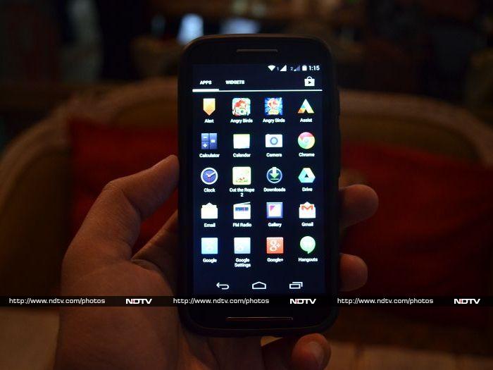It runs latest Android version- 4.4 KitKat and Motorola claims that the handset will get guaranteed update in future.