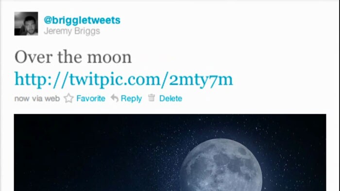A close look at an image tweet on the all new twitter page.