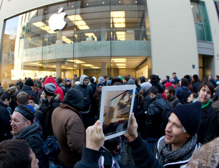 The launch day of the new iPad was witness to large crowds outside Apple Stores everywhere.