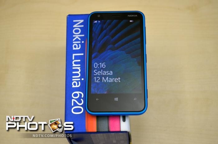 Nokia Lumia 620: In pictures