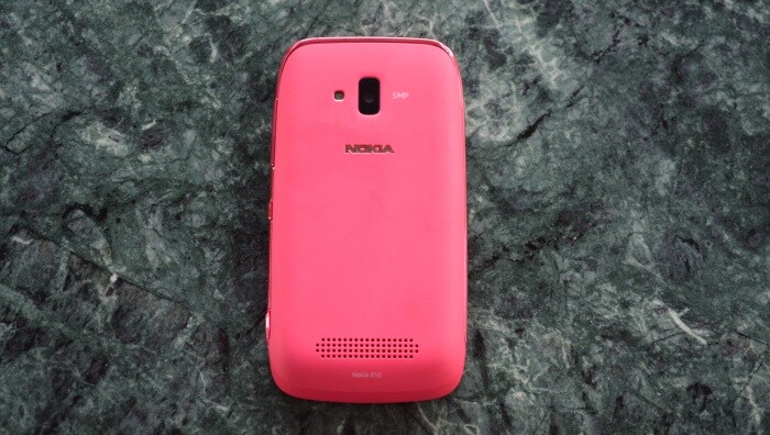 The back panel's matte-finish is easily prone to attract greasy stains and the screen is a fingerprint magnet too.