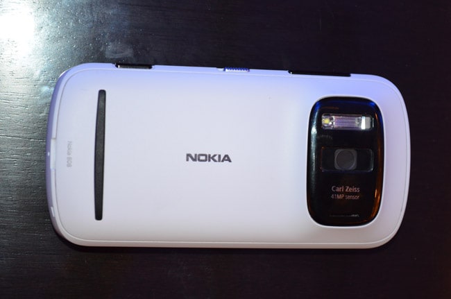 The 41MP smartphone features Carl Zeiss optics and supports dual flash (Xenon and LED).