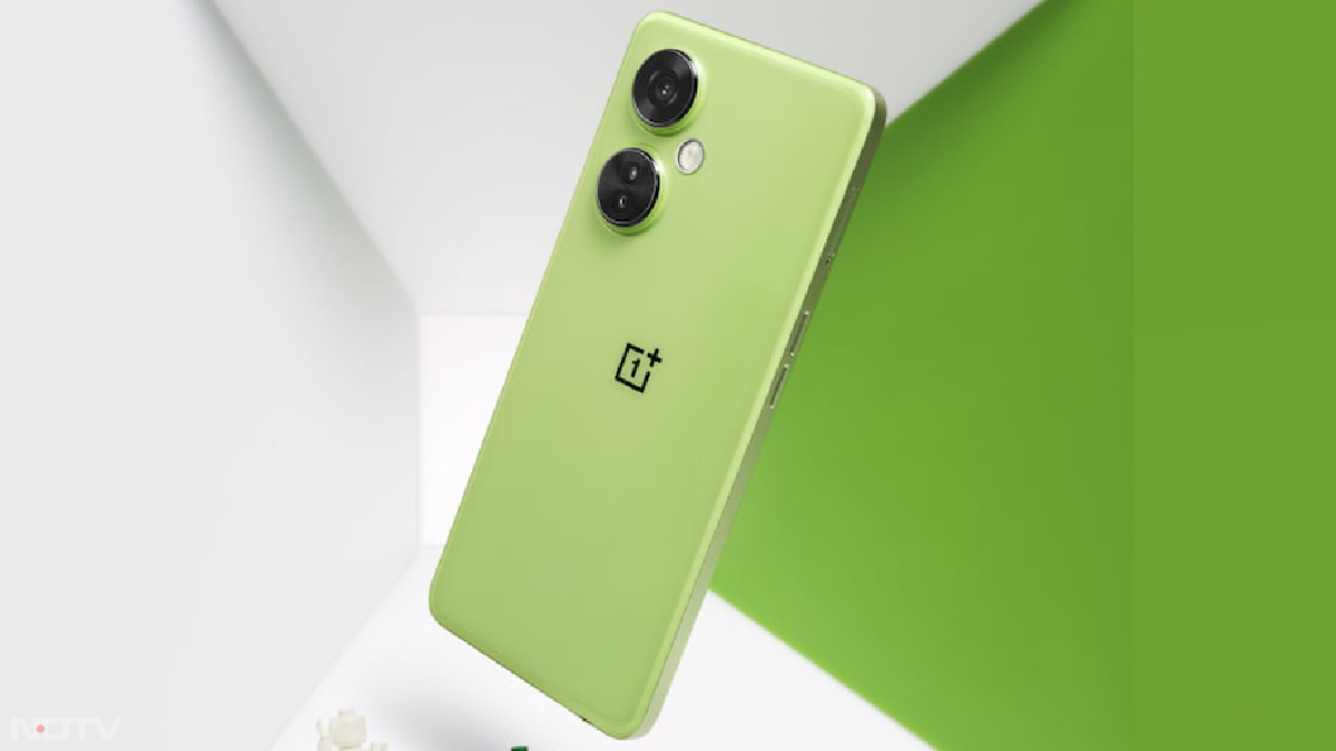 OnePlus Nord CE 3 Lite 5G में 5000mAh की बड़ी बैटरी होने की बात कही गई है, जिसके साथ में 67W SuperVOOC फास्ट चार्जिंग देखने को मिल सकती है। फोन का डाइमेंशन 165.5 x 76 x 8.3 mm बताया गया है। वहीं, वजन 195g होने की बात कही गई है। कनेक्टिविटी के मामले में स्मार्टफोन ब्लूटूथ 5.1, Wi-Fi, GPS, NFC, और USB Type-C पोर्ट से लैस होगा। एक हालिया रेंडर लीक से पता चला था कि फोन में 3.5mm हेडफोन जैक भी शामिल होगा।