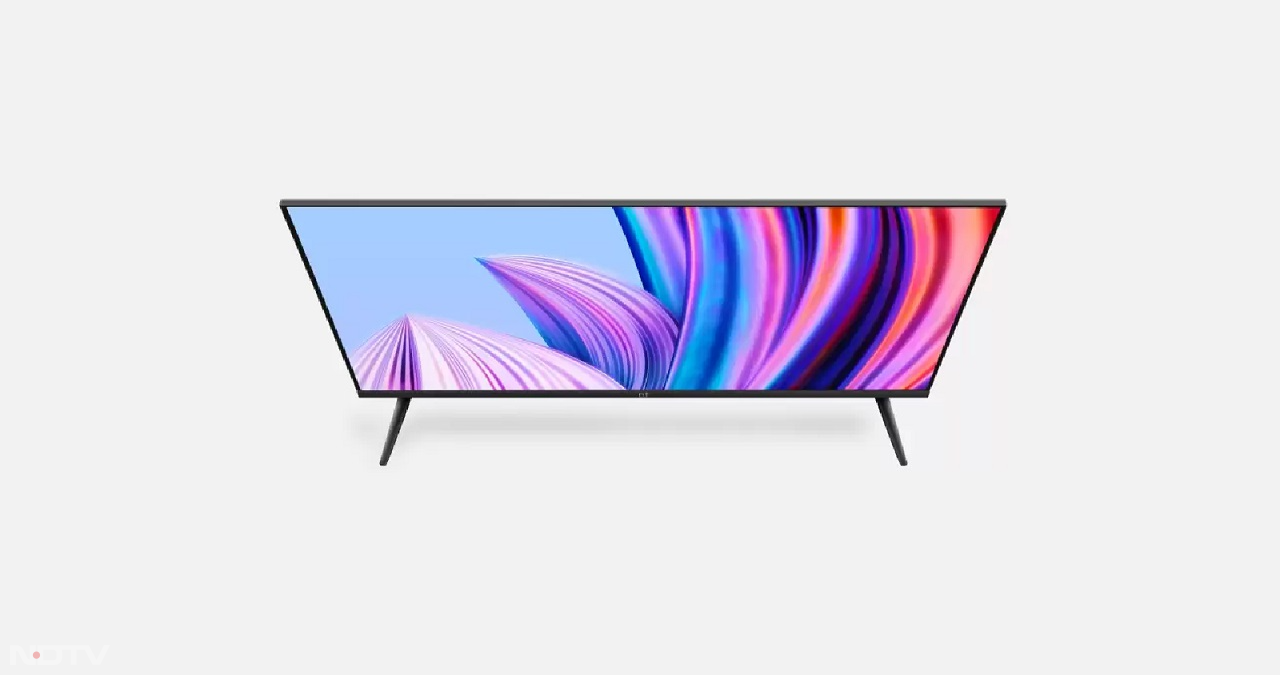 OnePlus Y1 32 inch Smart TV की कीमत 19,999 रुपये है, लेकिन 40% छूट के बाद 11,999 रुपये में मिल रहा है। इस टीवी को 2,000 रुपये प्रति माह की नो-कॉस्ट ईएमआई पर खरीदा जा सकता है।