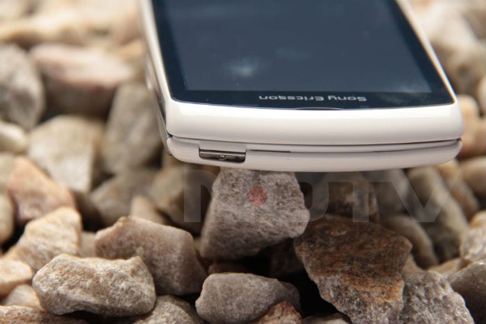 The sleep/wake button rests on the top of the device on the slide-out gamepad. Though the button is a bit small, it is comfortable to use and the chrome touch to it gels well with the design. (Photo:Dr. Sanjay Nigam)