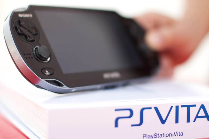 The D-pad and the primary analog stick along with the PS home button rest on the left side.