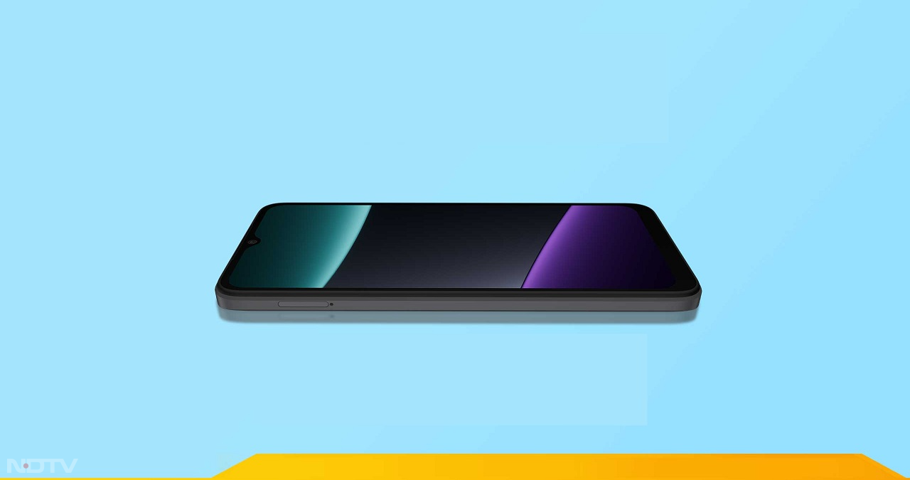 POCO C51 के 4GB RAM और 64GB इंटरनल स्टोरेज वेरिएंट की एमआरपी 9,999 रुपये है, हालांकि यह 22 प्रतिशत छूट के बाद 7,799 रुपये में लिस्ट किया गया है।