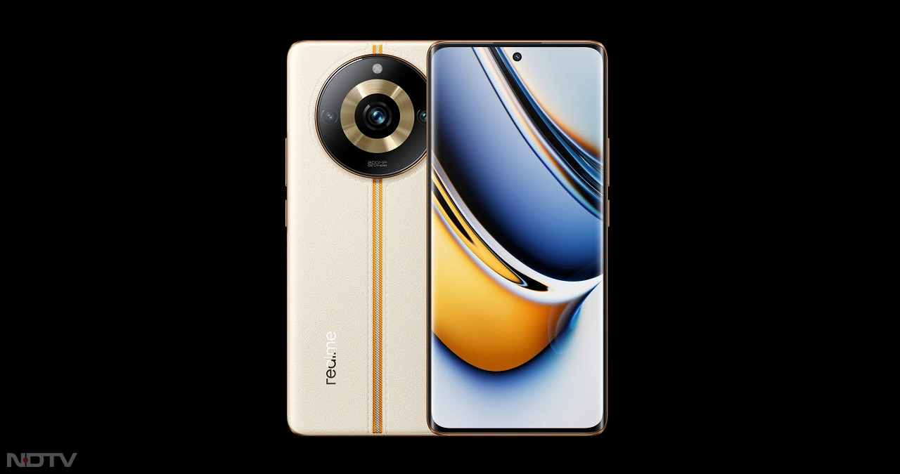 Realme 11 Pro+ में 6.70 इंच की फुल एचडी प्&zwj;लस डिस्&zwj;प्&zwj;ले दी गई है, जिसका रेजोल्यूशन 1080 x 2412 पिक्सल, रिफ्रेश रेट 120Hz और टच सैंपलिंग रेट 360Hz है।