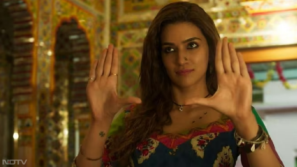 अभिनेत्री कृति सेनन ने फ‍िल्‍म मिमी के लिए सर्वश्रेष्ठ अभिनेत्री का नेशनल अवॉर्ड जीता है। इसी फ‍िल्‍म में भूमिका निभाने के लिए पंकज त्रिपाठी को सर्वश्रेष्ठ सहायक अभिनेता का अवॉर्ड दिया जाएगा। यह फ‍िल्‍म सीधे ओटीटी पर रिलीज हुई थी। Netflix पर इसे स्‍ट्रीम किया जा सकता है।