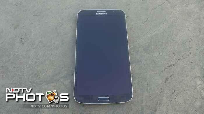 The Samsung Galaxy Mega 6.3 sports a 6.3-inch 720x1280 TFT display.