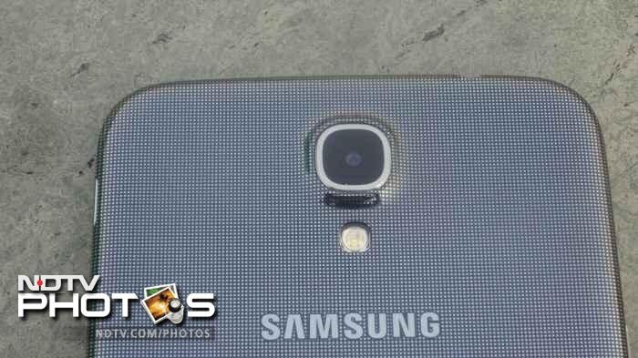 The Galaxy Mega 6.3 sports an an 8-megapixel rear camera.