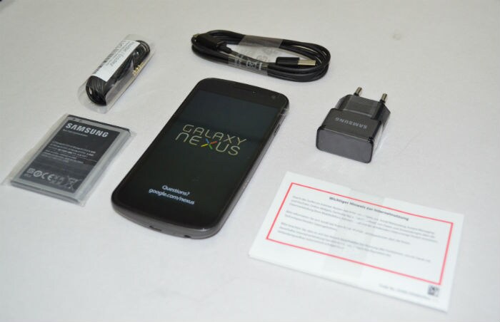 The contents of the box include the device along with a USB cable, charger, in-ear headphones, battery and the manuals