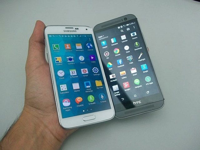 Photo : Samsung Galaxy S5 vs. HTC One (M8)