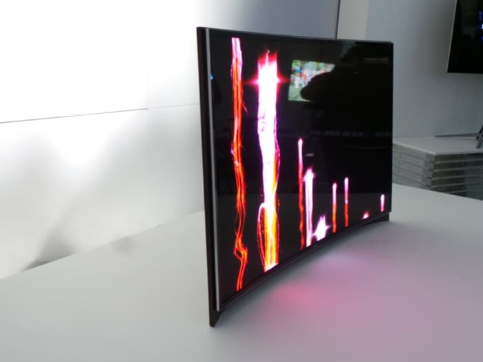 This OLED TV from Samsung provides up to 2 different 3D pictures simultaneously on the same screen by multi-view.