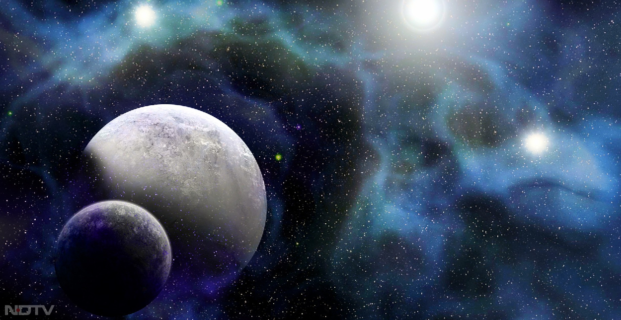 पृथ्‍वी से बाहर जीवन ढूंढने के सवाल पर ज्‍यादातर खोजें मंगल ग्रह (Mars) तक सिमटी हैं। कुछ वैज्ञानिक शुक्र ग्रह को भी टटोलने की बात करते हैं, लेकिन वो जरूरत से ज्‍यादा गर्म है। हाल के वर्षों में वैज्ञानिक खोज ‘एक्‍सोप्‍लैनेट्स' (Exoplanet) की ओर बढ़ गई है। ऐसे ग्रह जो हमारे सूर्य की नहीं, बल्कि किसी और तारे की परिक्रमा करते हैं, एक्‍सोप्‍लैनेट कहलाते हैं। वैज्ञानिकों को लगता है कि किसी और स्‍टार सिस्‍टम में जीवन मौजूद हो सकता है।