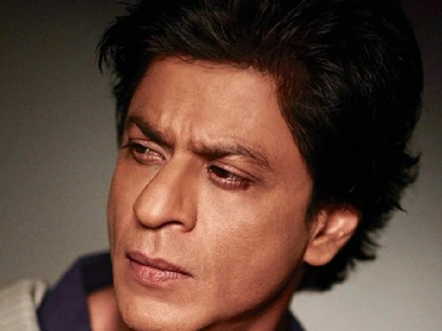 SRK Birthday: शाहरुख खास ने फैंस के साथ यूं मनाया जन्मदिन, बुर्ज खलीफा भी हुआ गुलजार, देखें फोटो