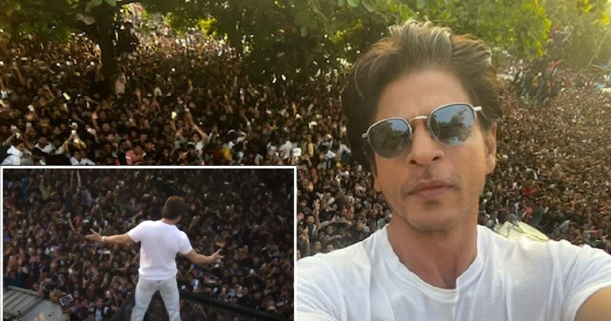 सुपरस्टार शाहरुख खान (SRK) ने अपने 57वें जन्मदिन को धूमधाम से मनाया। जन्मदिन के मौके पर उनके बंगले मन्नत (Mannat) के बाहर फैंस का सैलाब था। किंग खान भी इस हुजूम को देखकर बहुत खुश हुए और फैंस के साथ सेल्फी ली। उन्होंने बांहें फैलाकर अपने खास सिग्नेचर स्टाइल में उनका स्वागत किया।
