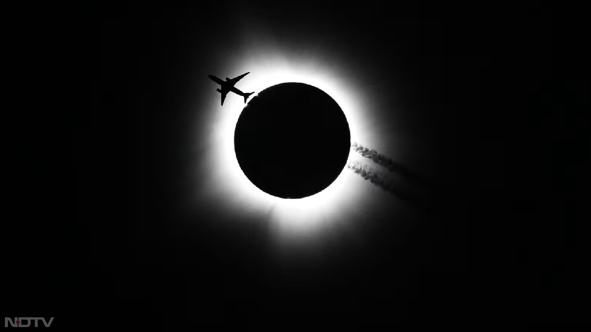 Solar Eclipse 2024 : पूर्ण सूर्यग्रहण की 10 बेहतरीन तस्&zwj;वीरें