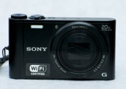 Sony Cyber-shot DSC-WX300 review: 20x zoom, Wi-Fi, and a lot of